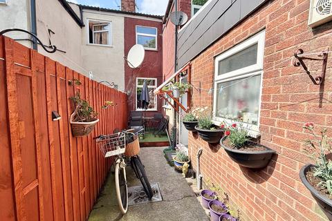 56 Leads Road, Hull, HU7 0BY