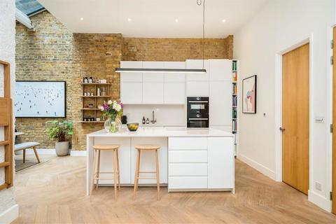 2 bedroom flat for sale, Tabernacle Street, London EC2A