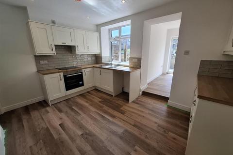 2 bedroom terraced house to rent, Tongue Lane, Buxton