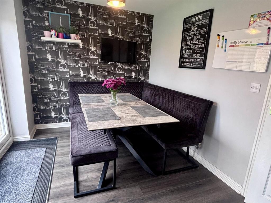 Open Plan Kitchen &amp; Dining Room