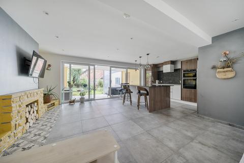 undefined, The Spinney, Pulborough, RH20