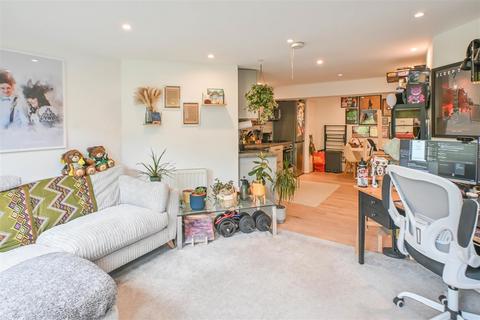 1 bedroom apartment for sale, Cameron Close, Warley, Brentwood