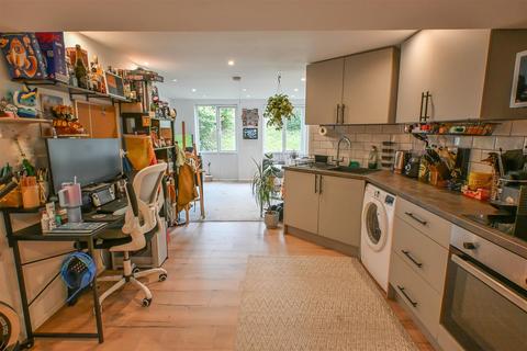 1 bedroom apartment for sale, Cameron Close, Warley, Brentwood