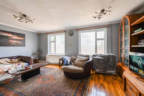 Bien Dearg Butlers Drive, London, E4 7RL