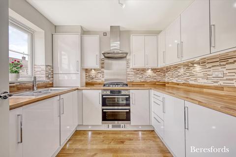 19 Appleby Drive, Romford, RM3 7SH