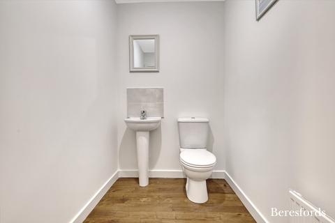 19 Appleby Drive, Romford, RM3 7SH