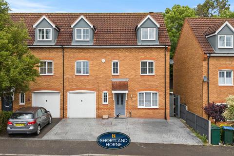 4 bedroom semi-detached house for sale