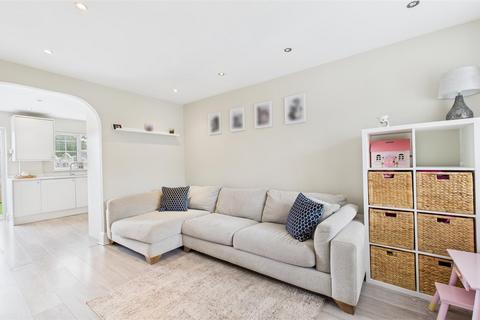11 Bushbarns, Cheshunt, Waltham Cross, EN7 6EA