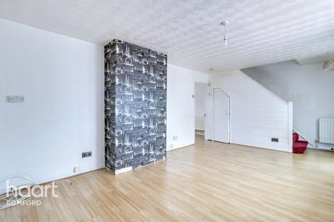 16 Chigwell View, Romford, RM5 2JH