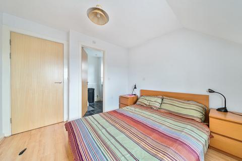 67 Riverhead Close, London, E17 5PY