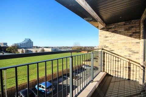 2 bedroom apartment to rent, Hurley Drive, Bracknell RG12