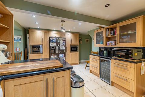 68 Chapel Walk, Riccall, York, YO19 6NU