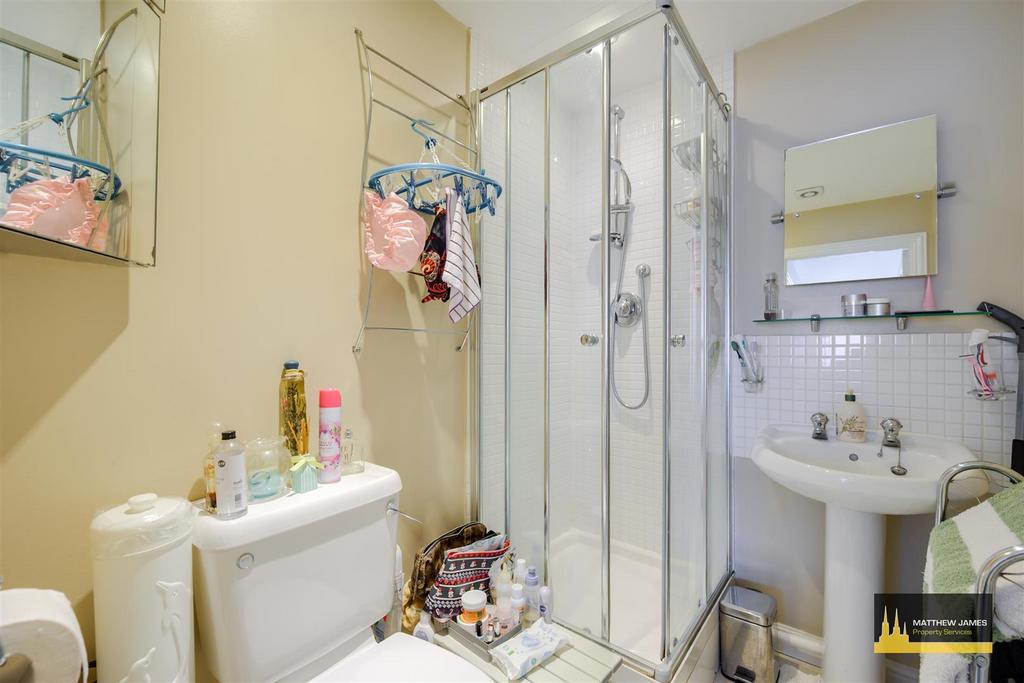 Master En-Suite