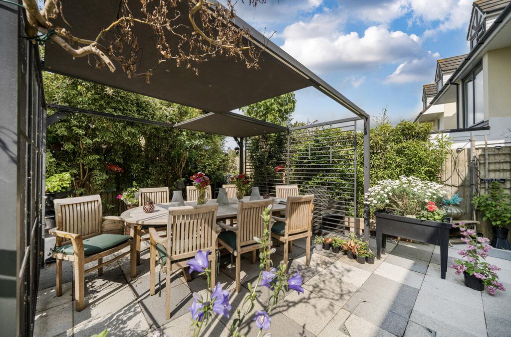 1301683 19 684070...