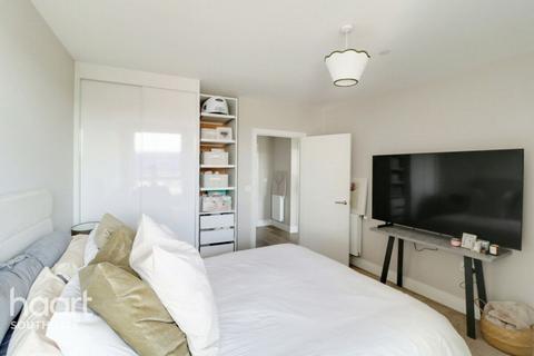 1 bedroom apartment for sale, Mill Court, Montmorency Gardens, London