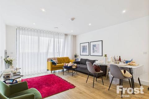 2 bedroom apartment for sale, High Street, Staines-upon-Thames, Surrey, TW18