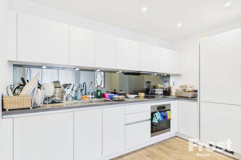 2 bedroom apartment for sale, High Street, Staines-upon-Thames, Surrey, TW18