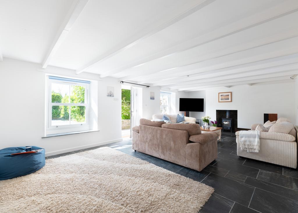 6846b5a19272f Marine Cottage-29
