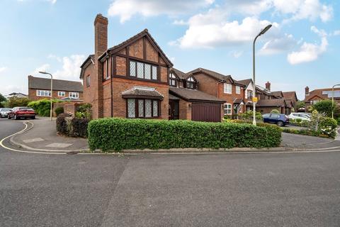 1 Coghlan Close, Fareham, PO16 7YE