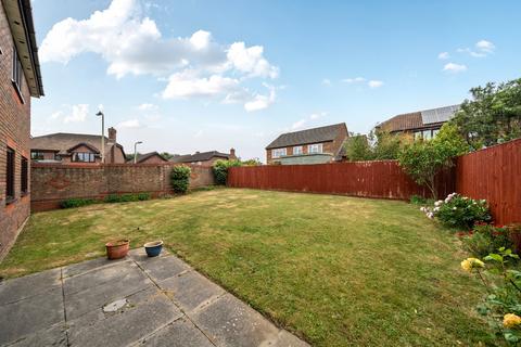 1 Coghlan Close, Fareham, PO16 7YE