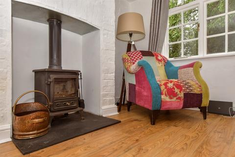 7 Chapel Row, Herne Bay, CT6 7HU