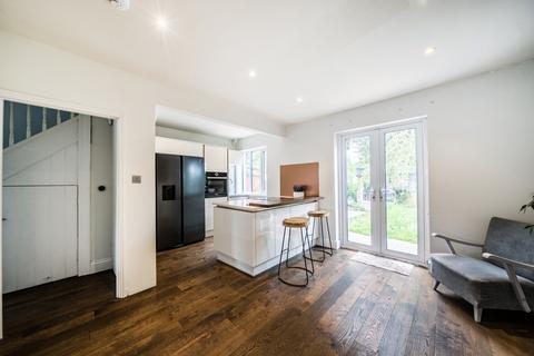 22 Caesars Walk, Mitcham, CR4 4LE