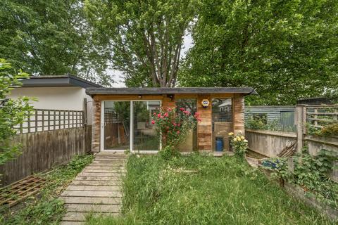 22 Caesars Walk, Mitcham, CR4 4LE