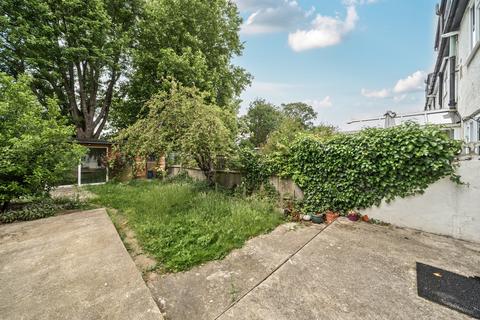 22 Caesars Walk, Mitcham, CR4 4LE