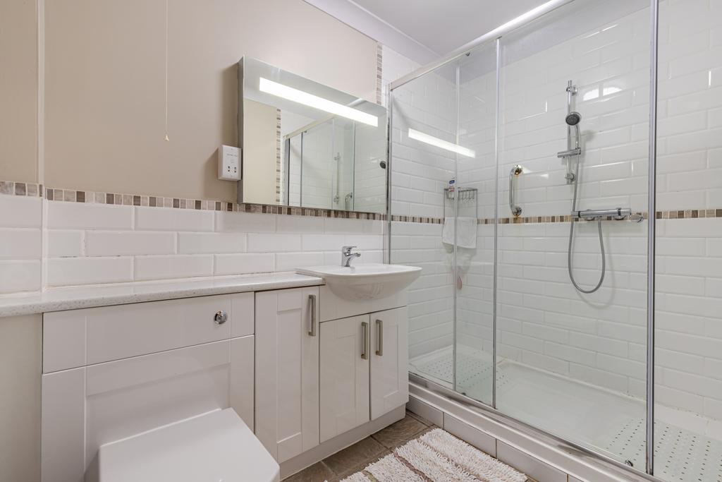 A16 - Lower Erith Road, The Cottage, Torquay - 250