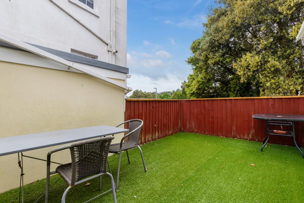 A04 - Lower Erith Road, The Cottage, Torquay - 250