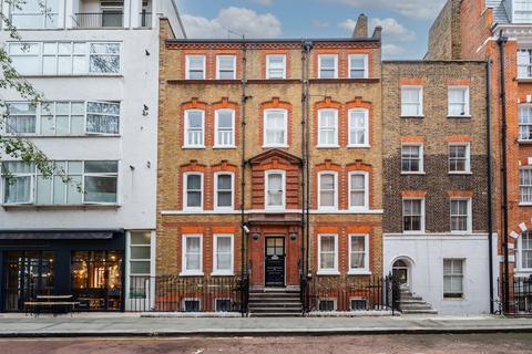 Studio to rent, Hanson Street, Fitzrovia, London, W1W