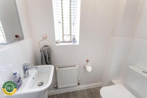 93 Athelstane Crescent, Edenthorpe, Doncaster, DN3 2NF