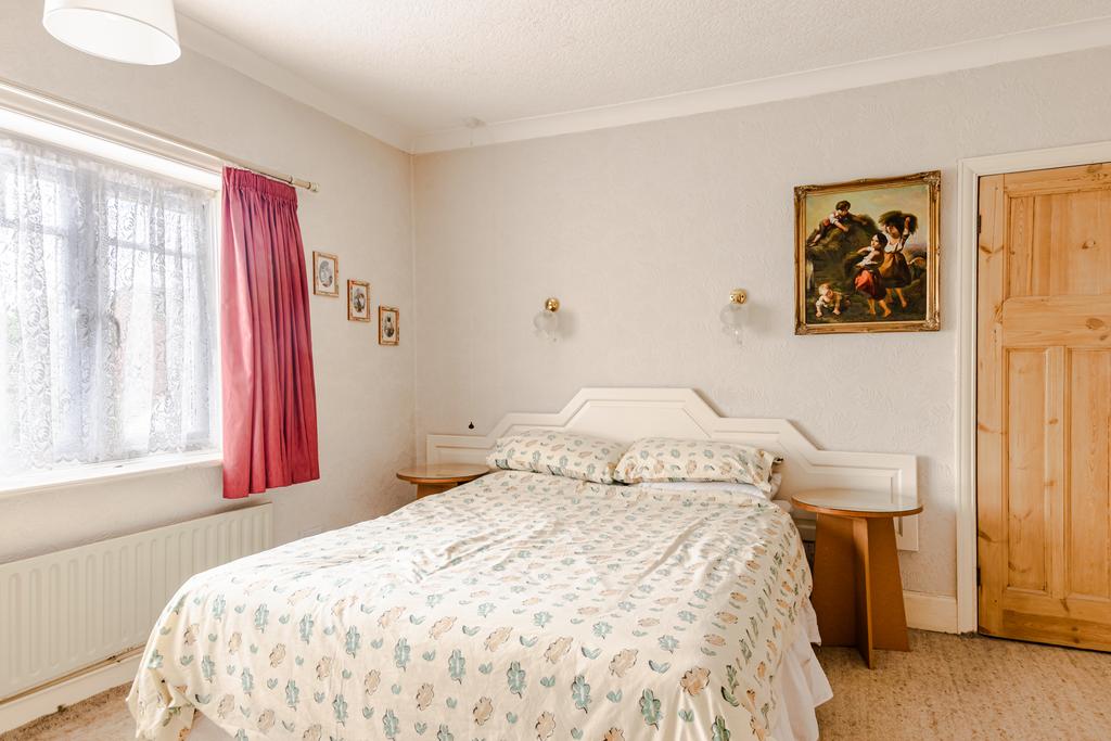 Bedroom1a