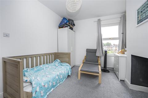 9 Loring Road, Isleworth, TW7 6QE