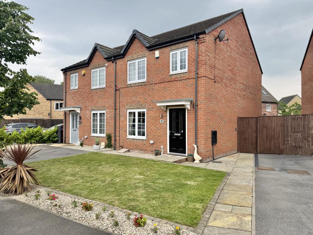 3 Bedroom Semi Detached for Sale