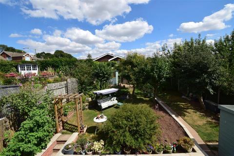 3 Honing Drive, Southwell, NG25 0LB