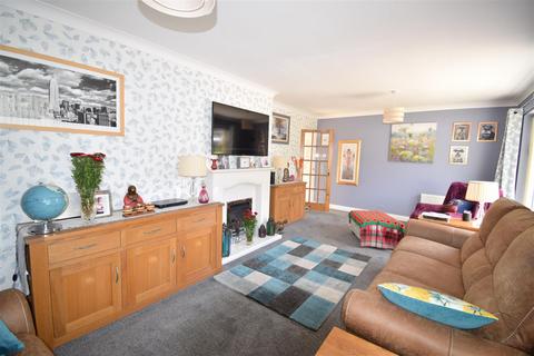 3 Honing Drive, Southwell, NG25 0LB