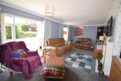 3 Honing Drive, Southwell, NG25 0LB