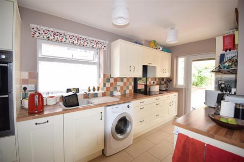3 Honing Drive, Southwell, NG25 0LB