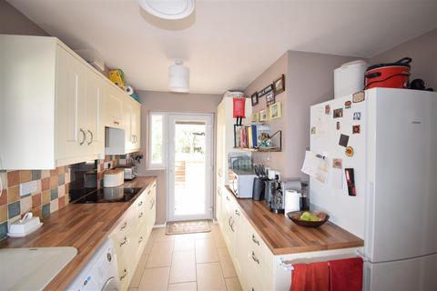 3 Honing Drive, Southwell, NG25 0LB