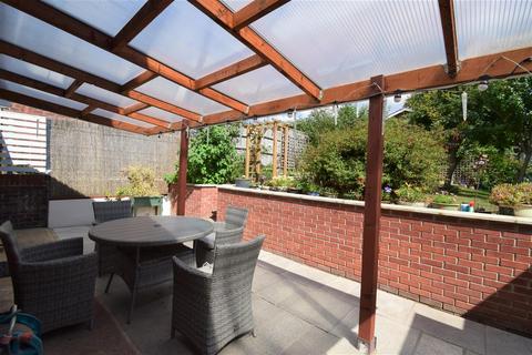 3 Honing Drive, Southwell, NG25 0LB