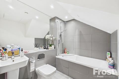 2 bedroom apartment to rent, The Courtyard, High Street, Staines-Upon-Thames, Middlesex, TW18