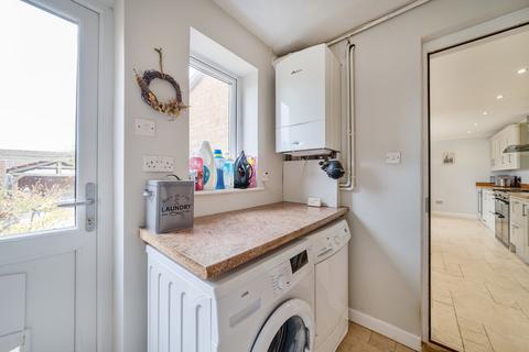 136 Park View, Crewkerne, TA18 8JJ