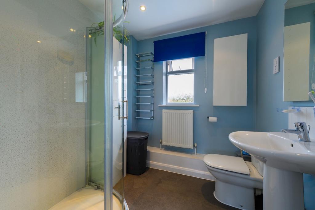 Family Shower Room