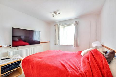 3 bedroom end of terrace house for sale, Cuxton Close, Strelley, Nottingham