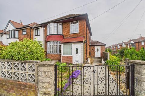 3 bedroom detached house for sale, St. Mawes Avenue, Wilford, Nottingham