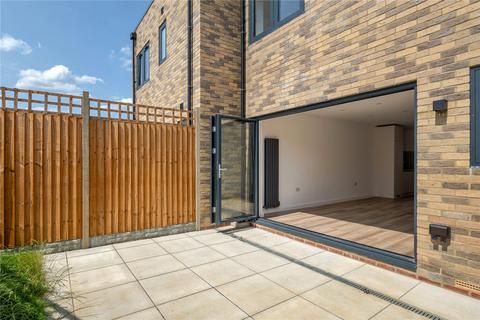 2 bedroom terraced house for sale, Holmwood Road, Enfield