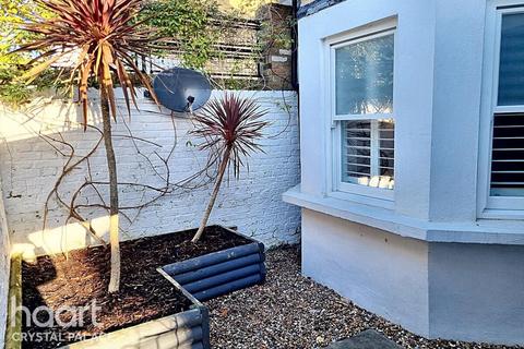 2 bedroom flat for sale, Whiteley Road, London