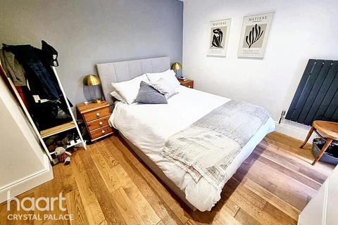 15a Whiteley Road, London, SE19 1JU