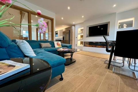 3 bedroom house for sale, 1 - 4 Cranworth Mews, La Vallee Des Vaux, St Helier